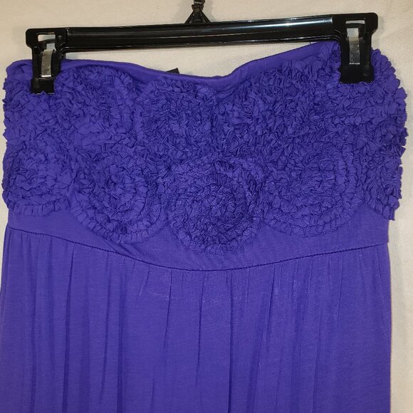 Attention Purple Strapless Maxi Dress with Rosette Design on bodice - L/G - Picture 2 of 5